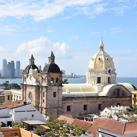 Apartamento Con Piscina Vacacional En Bocagrande En Cartagena
